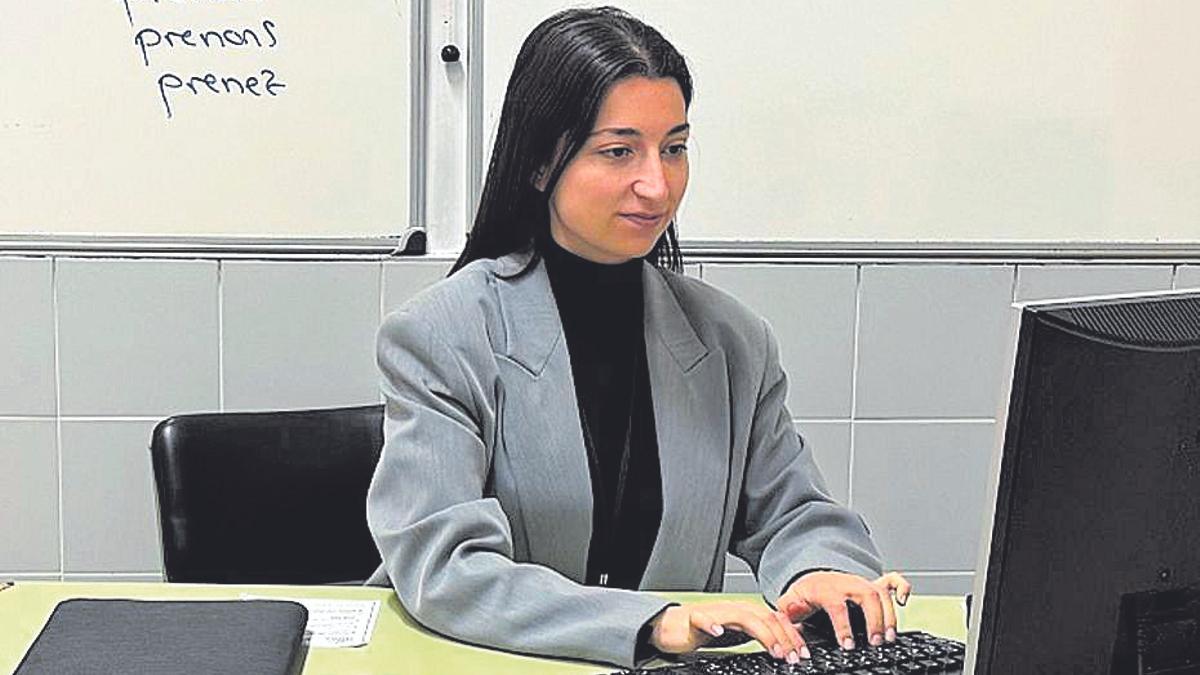Marta Marcote, en su puesto de trabajo.