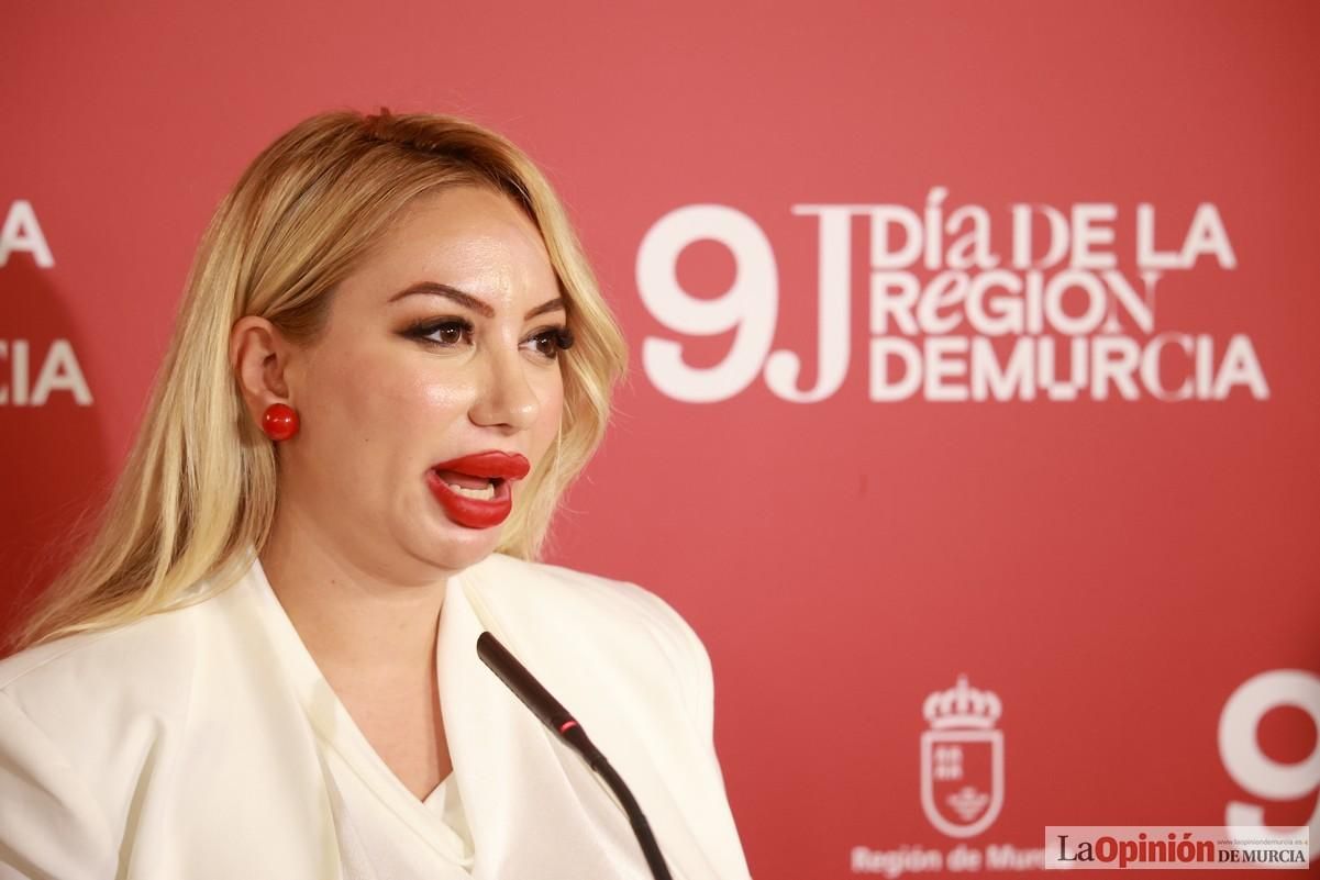 Así ha sido el acto institucional del Día de la Región de Murcia en el Teatro Romea