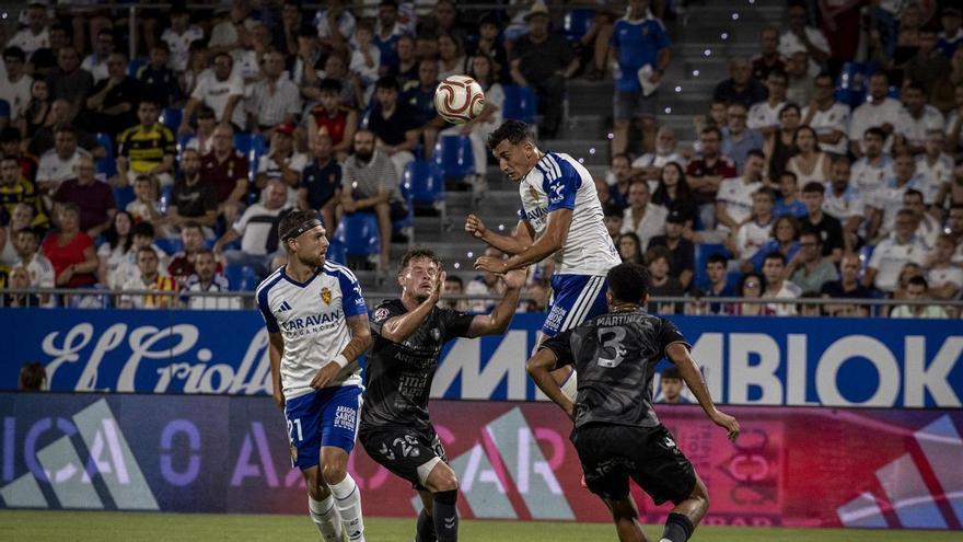 La teórica defensa titular del Real Zaragoza suma más de 1.200 partidos: no pasarán