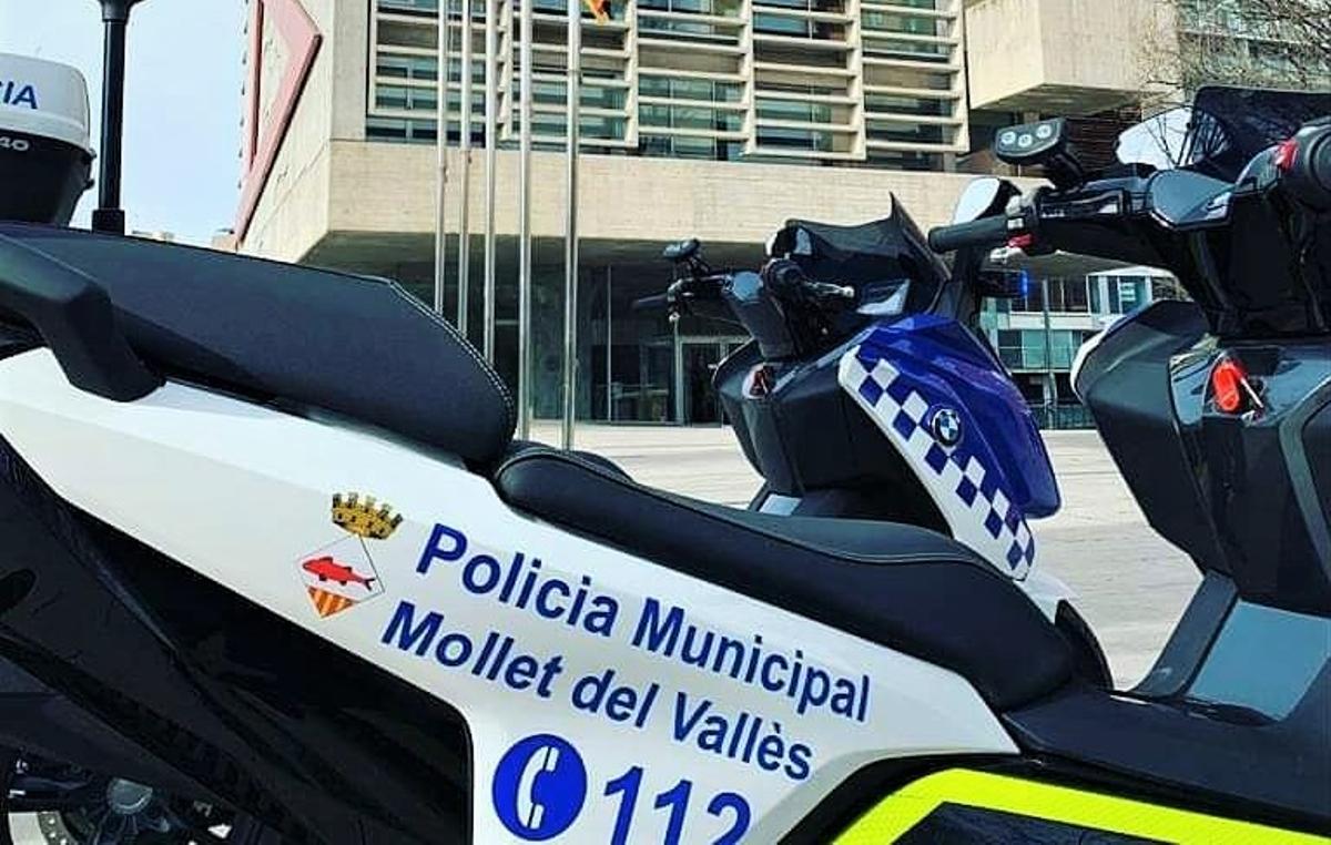 La Policia Municipal de Mollet denuncia cinc conductors durant la campanya de motocicletes i ciclomotors