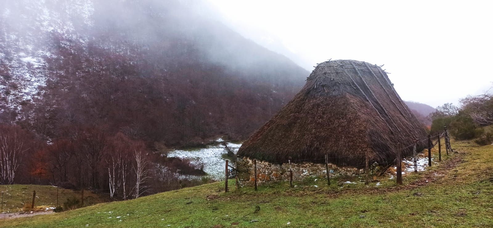 EN IMÁGENES: El temporal en Asturias deja las primeras inundaciones por las lluvias, incidencias en los trenes y vuelos suspendidos