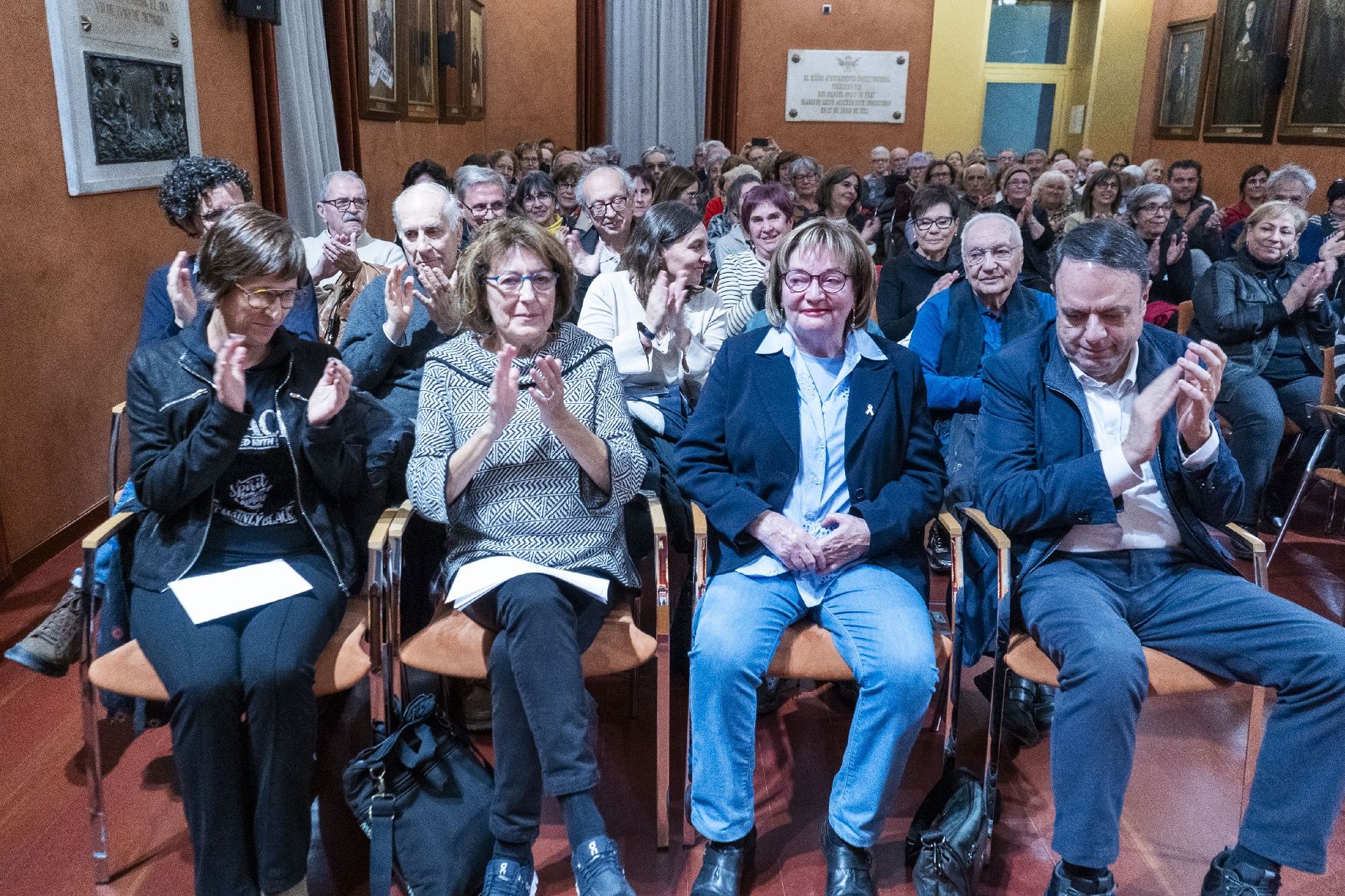 Montse Margarit rep el Bages de Cultura reivindicant la tasca "invisibilitzada" de les dones