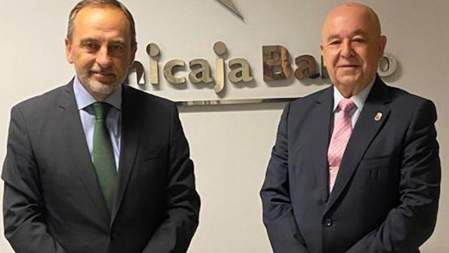 Unicaja Banco respalda la labor de las peñas de Málaga