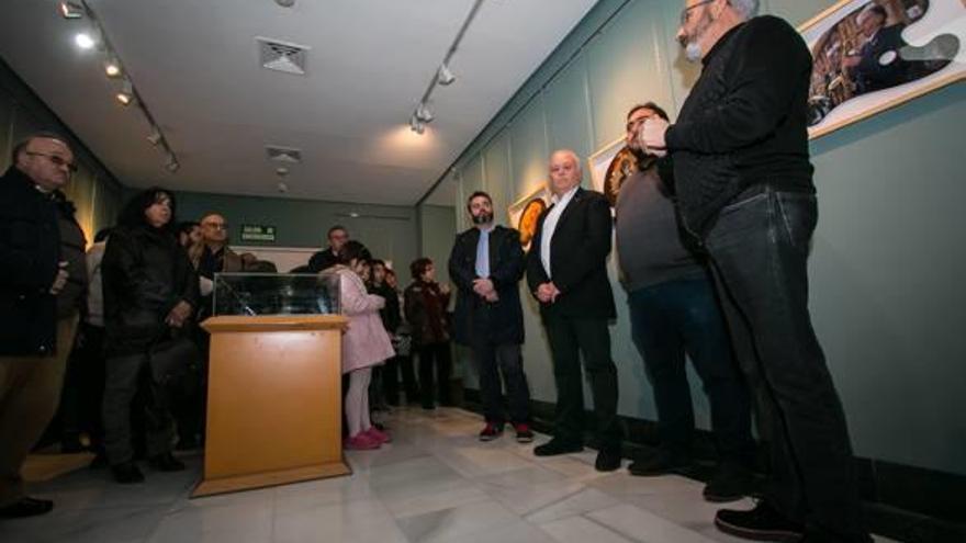 Inauguración de la exposición «Tonalitats» instalada en el Museo Alcoyano de la Fiesta.