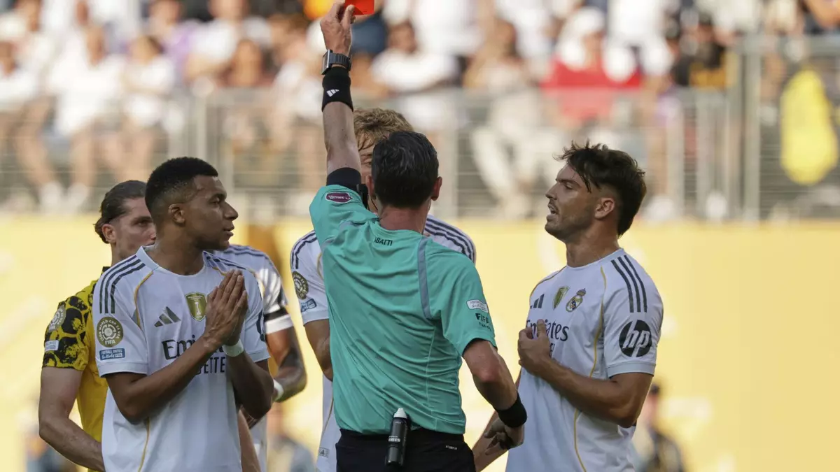 El primer gran error de Huijsen puede costarle caro al Madrid