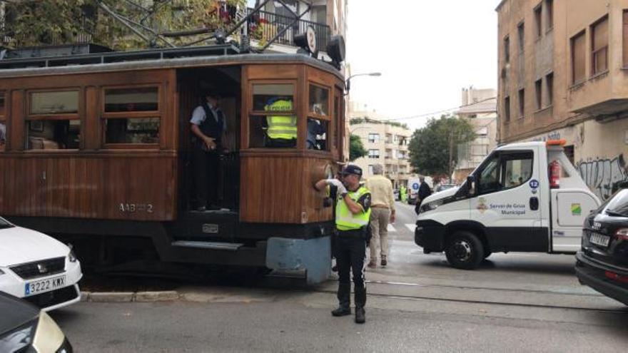 Der Rote Blitz rammt ein Auto in Palma de Mallorca