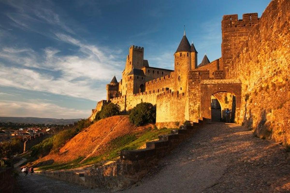 La ciudad amurallada de Carcassonne (Languedoc-Rosellón) es uno de los enclaves más bellos de la zona.
