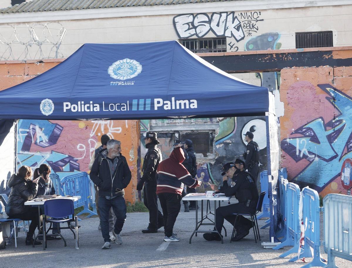 Amplio dispositivo policial en la antigua cárcel de Palma
