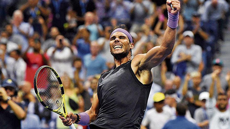 Rafael Nadal feiert ausgelassen seinen Sieg gegen Marin Cilic.