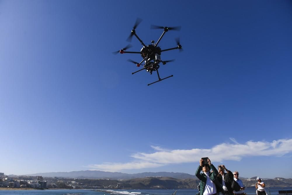 Las Canteras, a vista de dron.