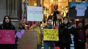 zentauroepp51142203 barcelona 29 11 2019  barcelona   acci n de los friday s for191129181745