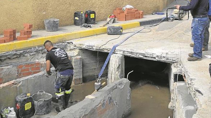 Actúan en el ‘Barranquet’ para evitar un hundimiento