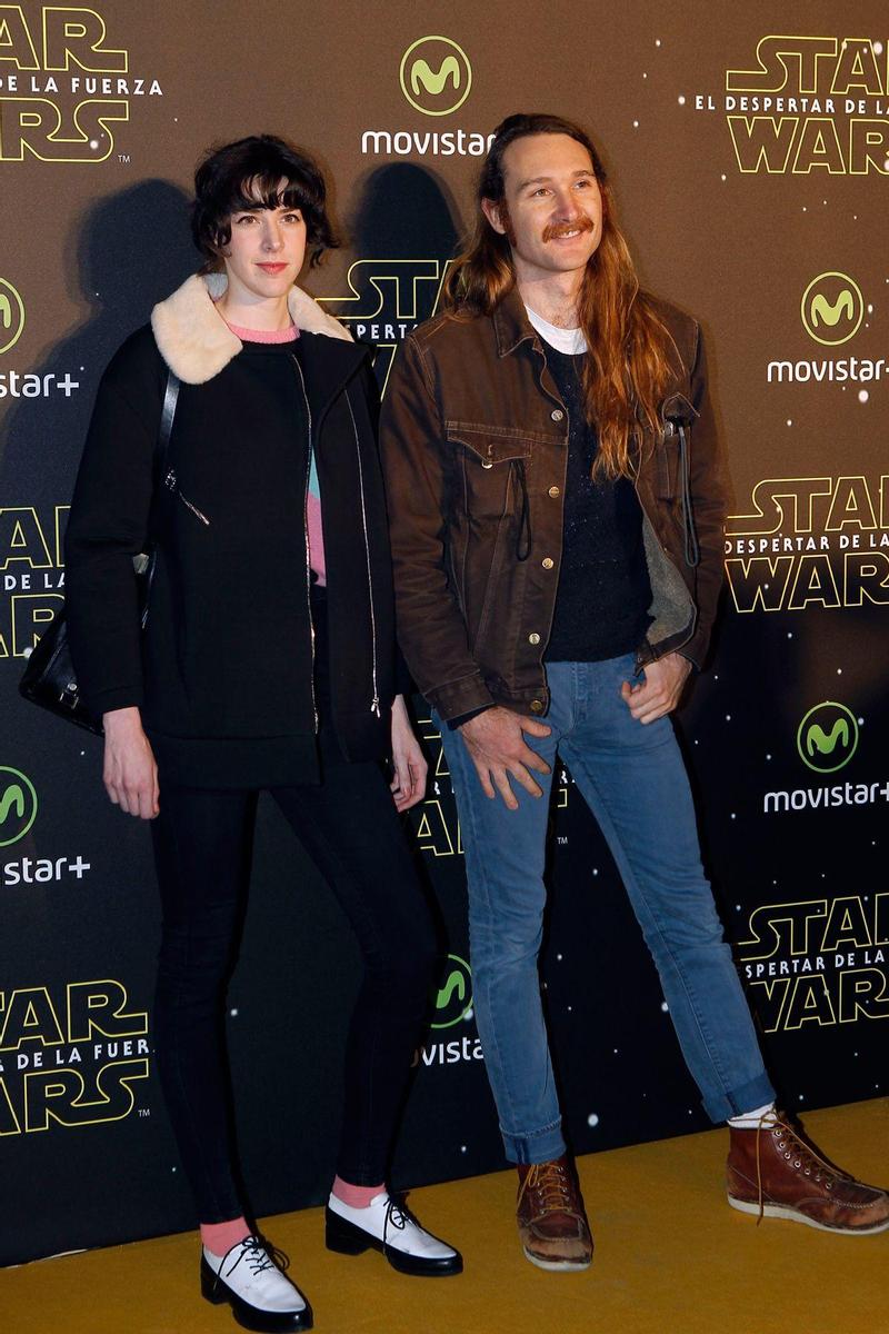 Brianda Fitz James junto a su pareja en el estreno en Madrid de 'Star Wars: El despertar de la Fuerza'