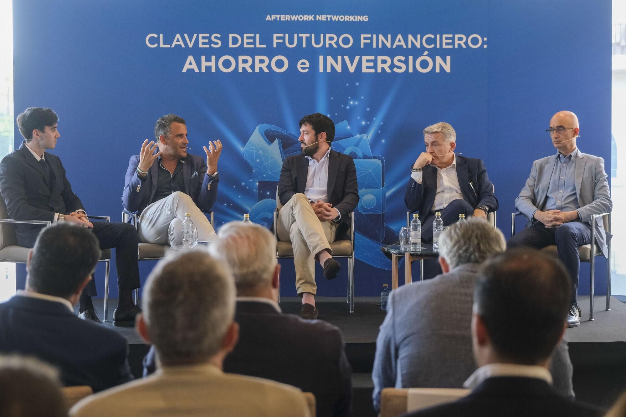 Expertos reunidos por La Opinión apuestan por el conocimiento financiero para superar los actuales tiempos de incertidumbre
