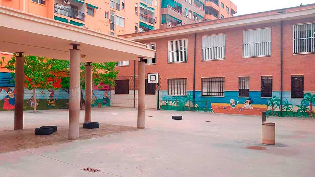 El colegio Santiago Grisolía es uno de los que acoge l'Escola d'Estiu.