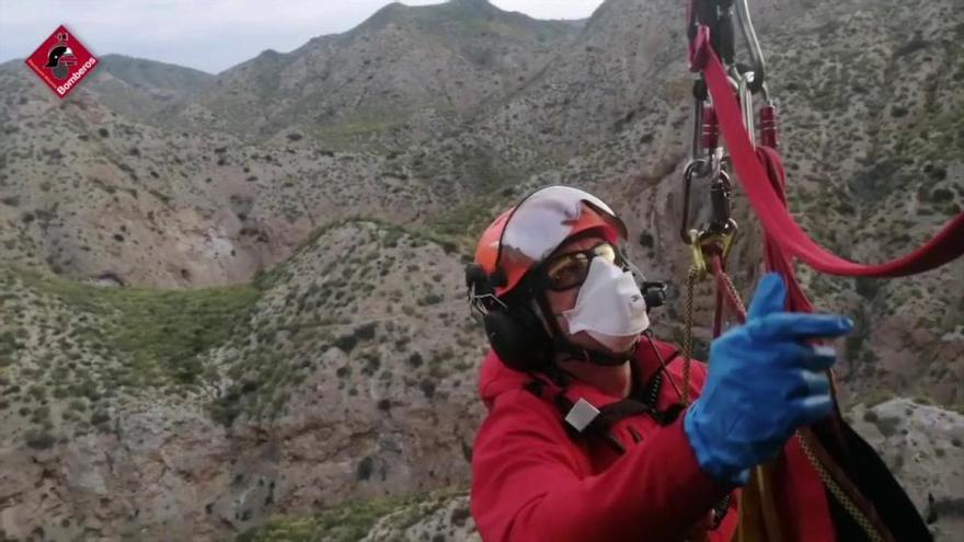 Rescate de una senderista en la Rambla Salada de Albatera