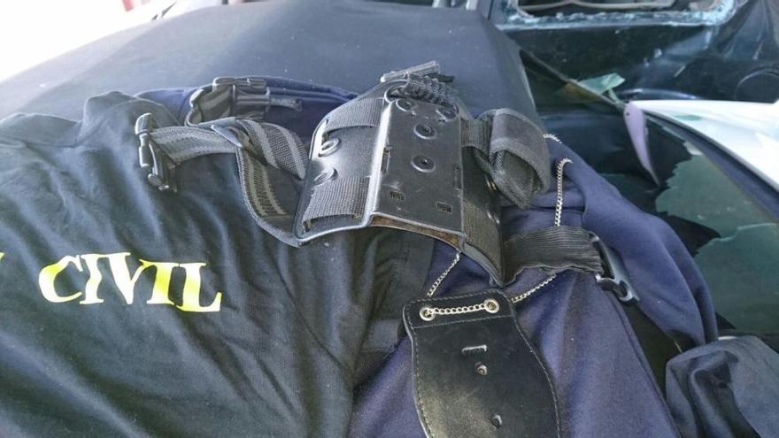 Troben samarretes falses de la policia de Platja d&#039;Aro dins un Porsche