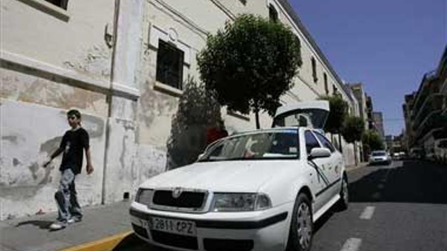 La nueva parada de taxis en el centro libera 25 aparcamientos