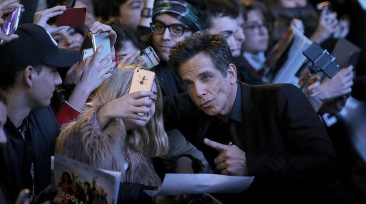 icoy32631459 madrid 01 02 2016 ben stiller firma aut grafos 160201201124 icoy32631459 madrid 01 02 2016 ben stiller firma aut grafos 160201201124
