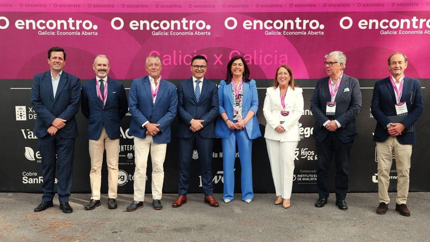 Marcos Guisasola (i), Luis Pernas, Venancio Salcines, José González, Elena Candia, Silvia Carrascal, Juan Vieites y Alfredo Castro. | | CEDIDA