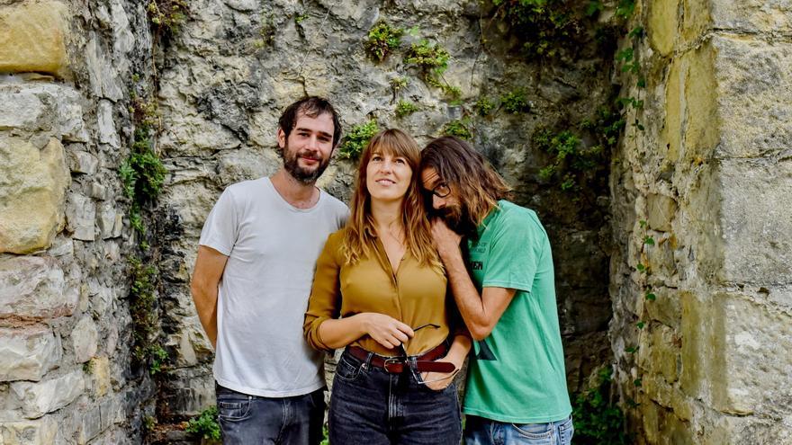 66Butaques tanca temporada amb un concert a l’aire lliure amb Chaqueta de Chándal, Bewis de la Rosa i la dj figuerenca Ryna