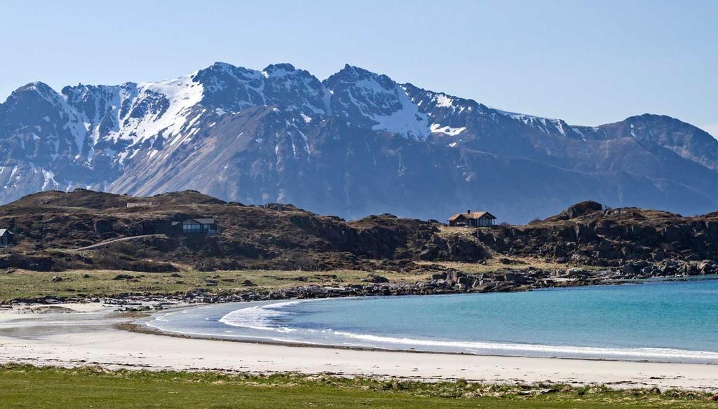 Sandy beach on Gimsoy