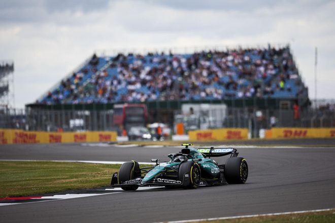 Alonso y Sainz en la gran lucha de la F1 para la segunda mitad de año
