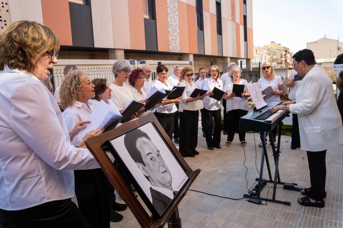 Inauguració del nou Cap de Sant Fruitós de Bages, Dr Pere Moran Medina, amb familiars i el conseller de presidència Albert Dalmau