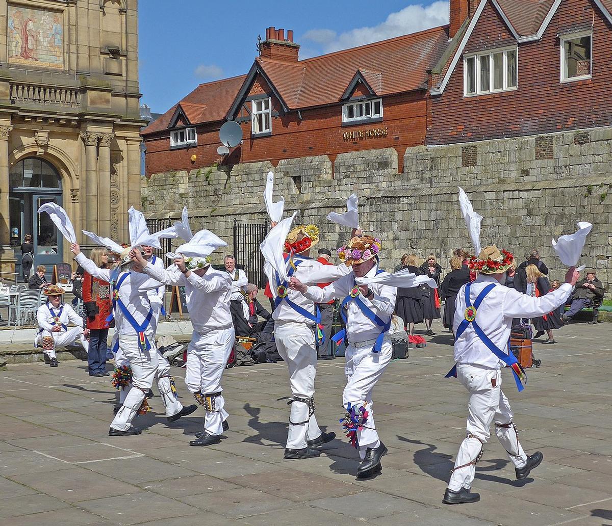 Die Morris-Dancer im englischen York.