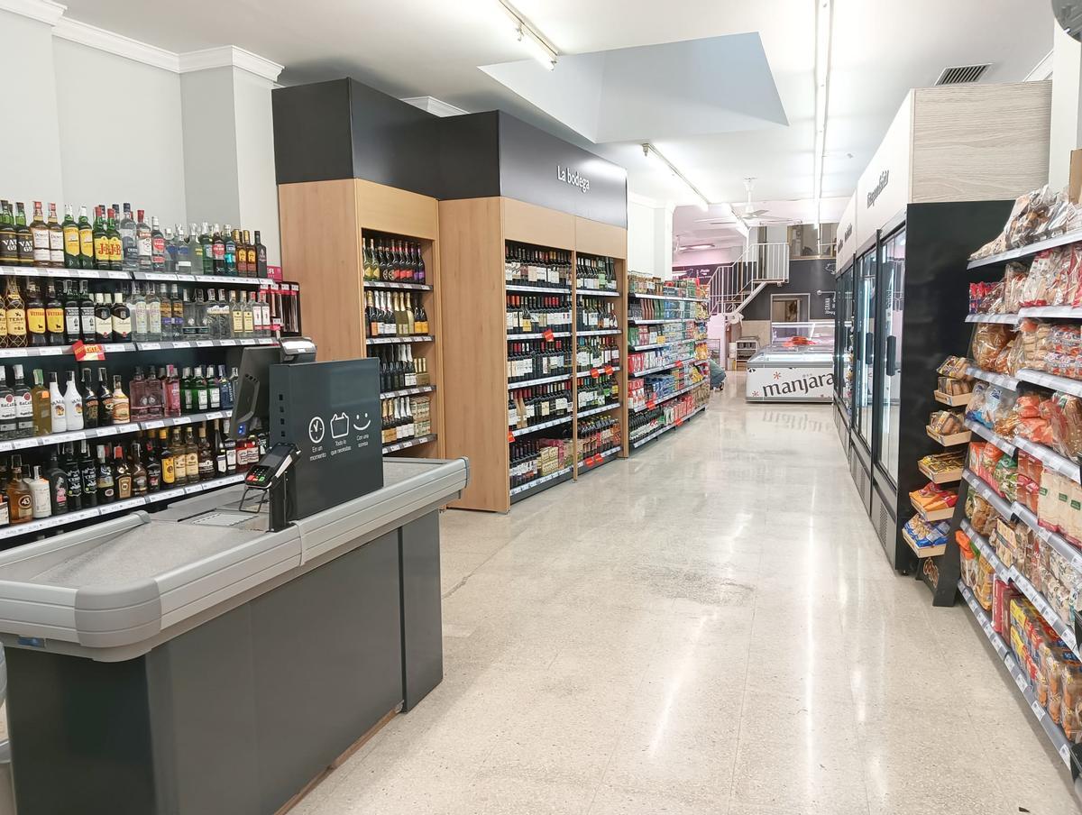 Nueva apertura del supermercado Suma en Pego.