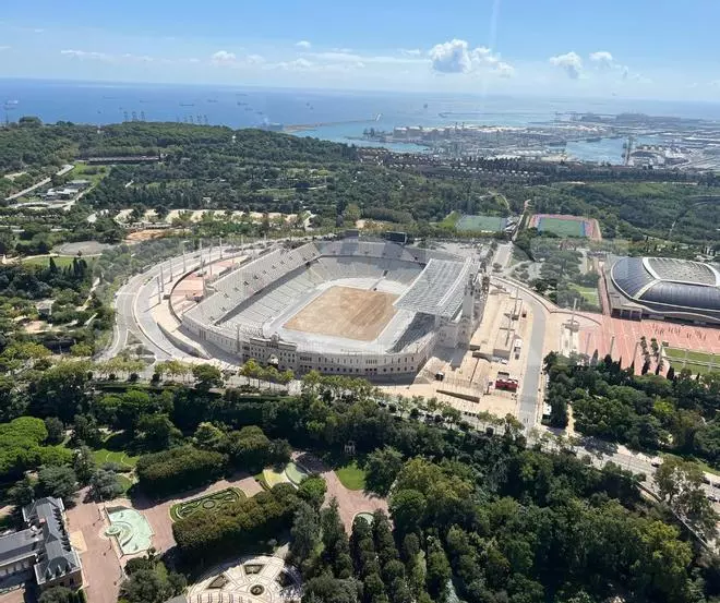 Montjuïc aprieta para llegar al partido contra el PSG: el césped, a contrarreloj