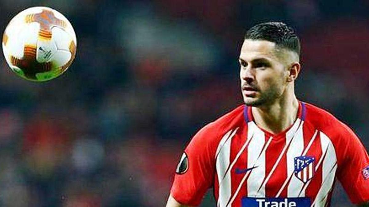 Vitolo en un encuentro con el Atlético de Madrid