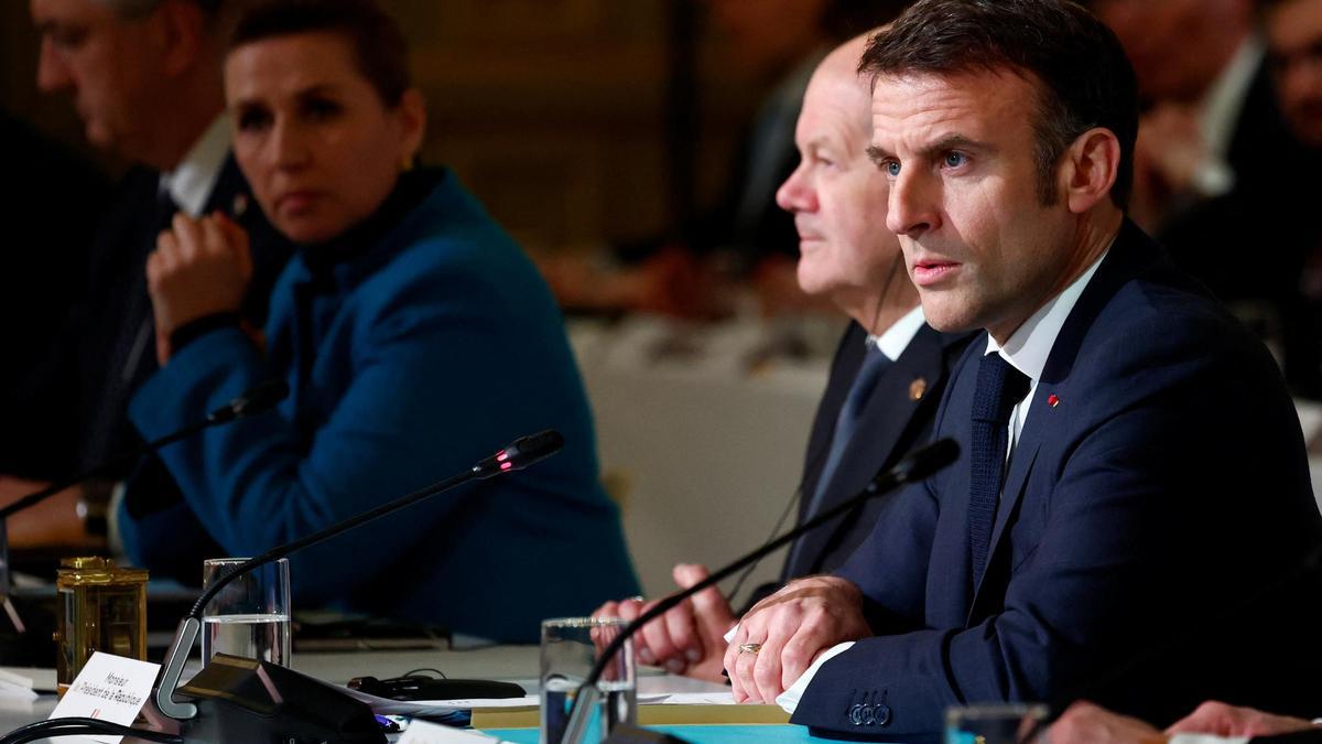 Presidente de Francia Confirma envió de ayuda armamentista a Ucrania.
