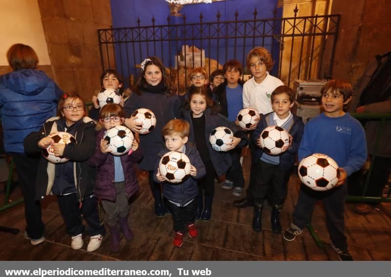 El Cartero Real recogió las ilusiones de los niños de Castellón