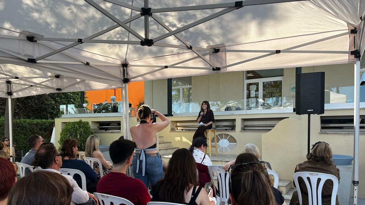 El acto de Helena Resano en Benicàssim.