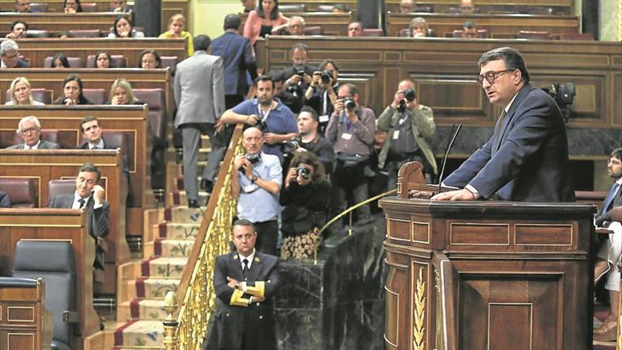 El PNV deja caer a Rajoy y pasa a ser socio preferente del PSOE