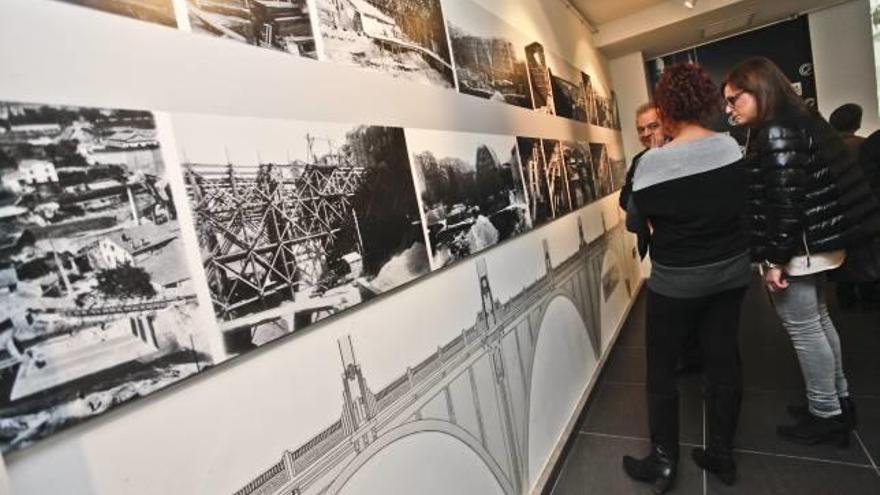 Imagen de la exposición fotográfica dedicada al puente.