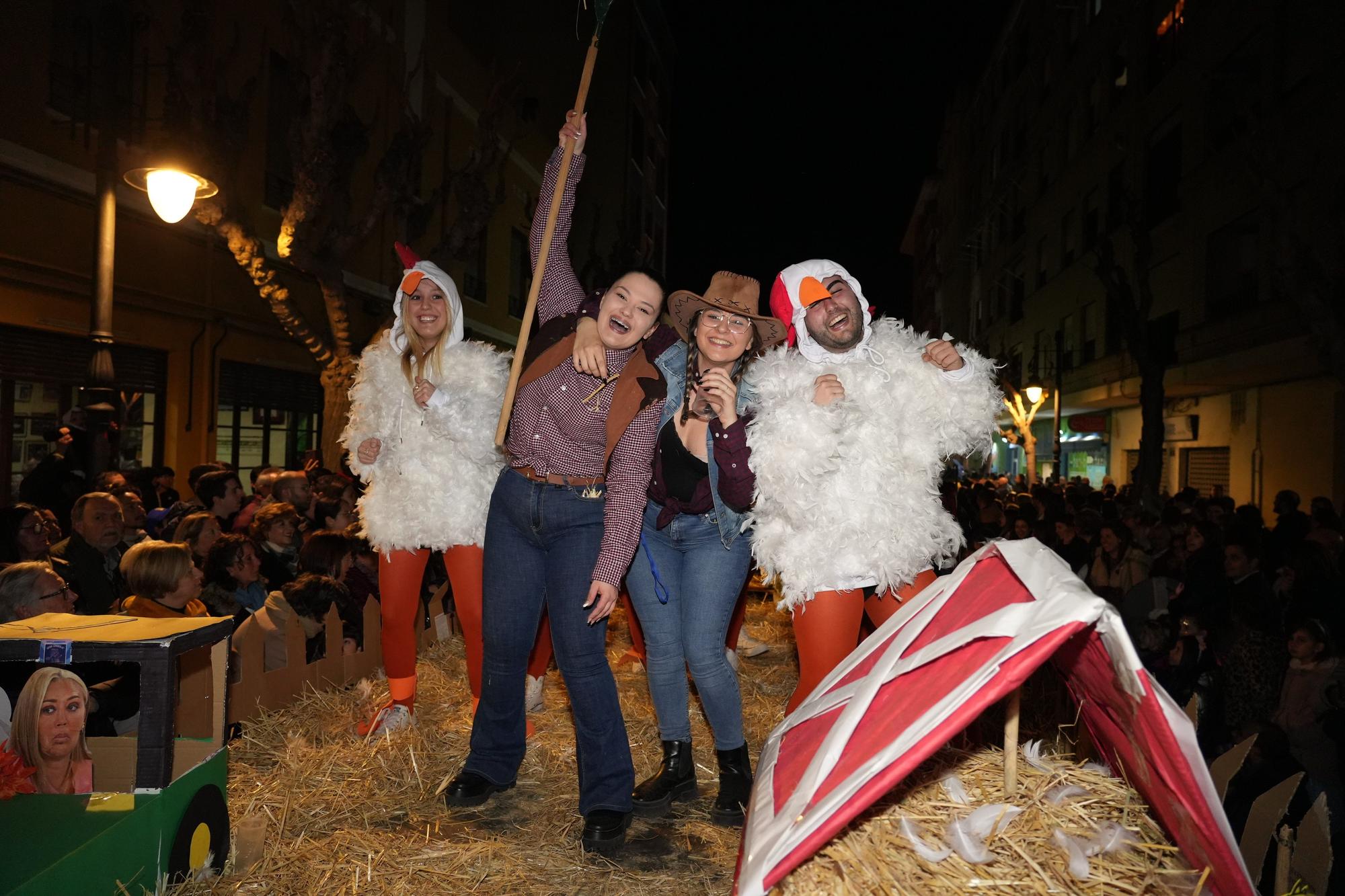 GALERÍA | El Grao de Castelló se disfraza para celebrar el Carnaval