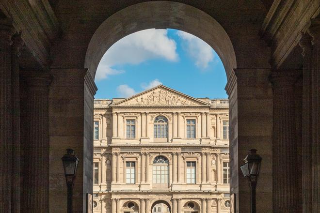 Llega el momento de visitar el Louvre.