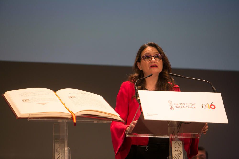 La Generalitat en pleno celebra en Alicante las cuatro décadas de la Carta Magna con un acto institucional en el Teatro Principal que llega en medio de los ataques al modelo territorial y de la alerta ultra.