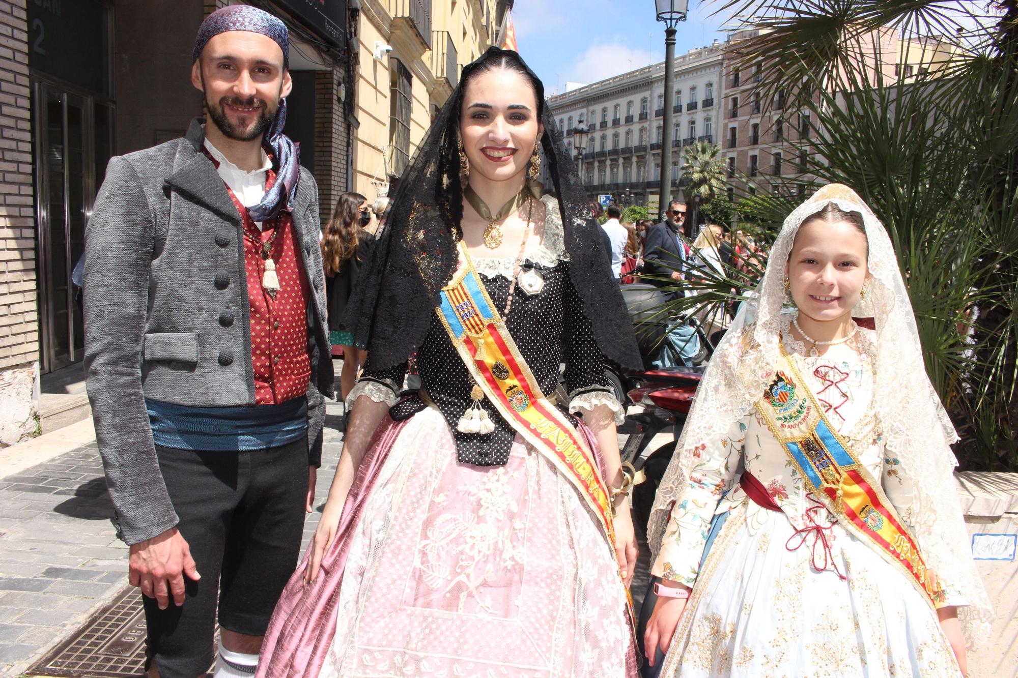 El desfile de falleras mayores en la Ofrenda a San Vicente Ferrer