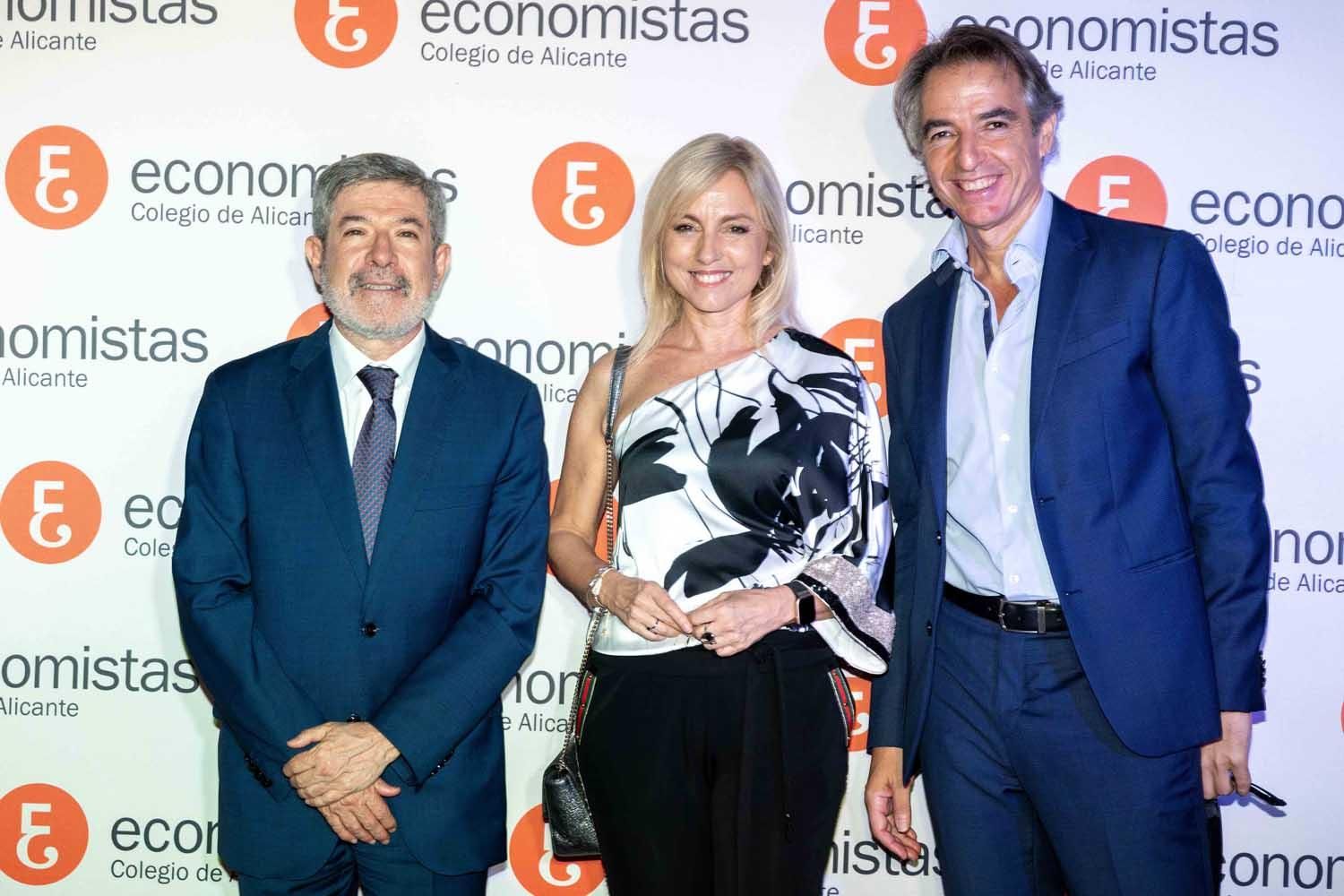 Los Economistas de Alicante celebran su cena anual en honor a su patrón