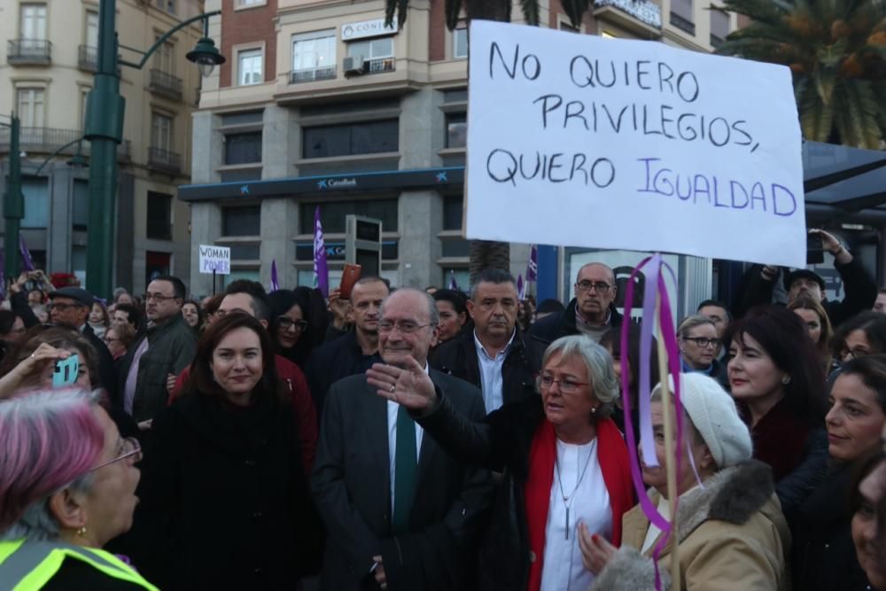 Miles de manifestantes colapsan el centro de Málaga en una marcha que comenzaba con polémica con Francisco de la Torre