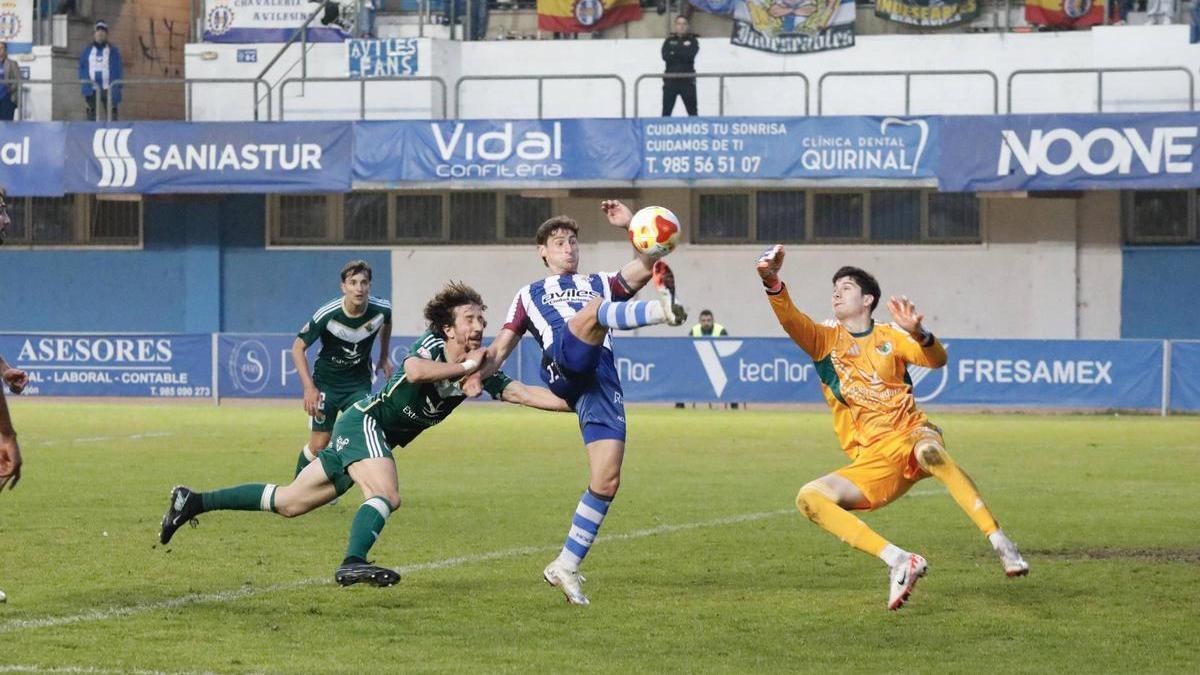 Javi Cueto, durante el partido ante el Cacereño