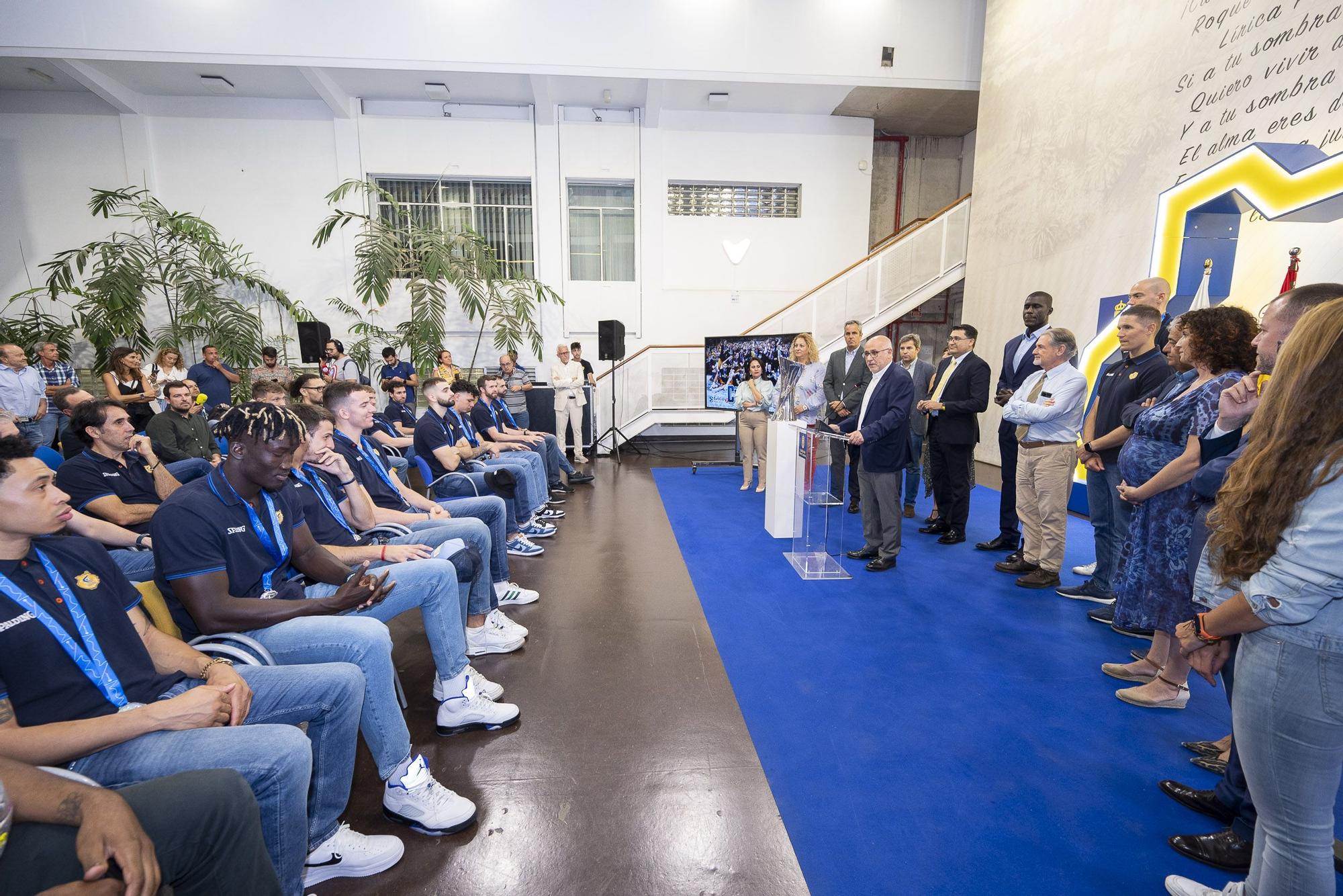 Celebración de la Eurocopa del CB Gran Canaria en el Cabildo grancanario