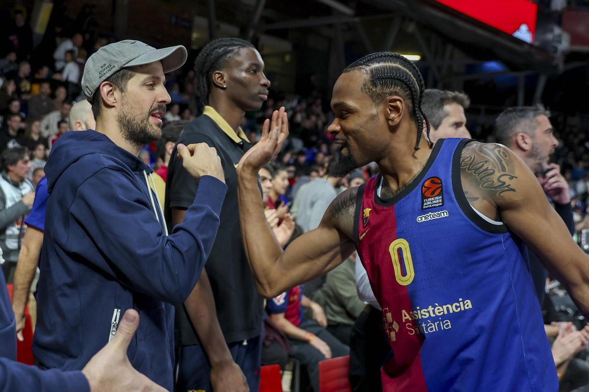 El base argentino es muy querido por sus compañeros que nunca le olvidan en la banda