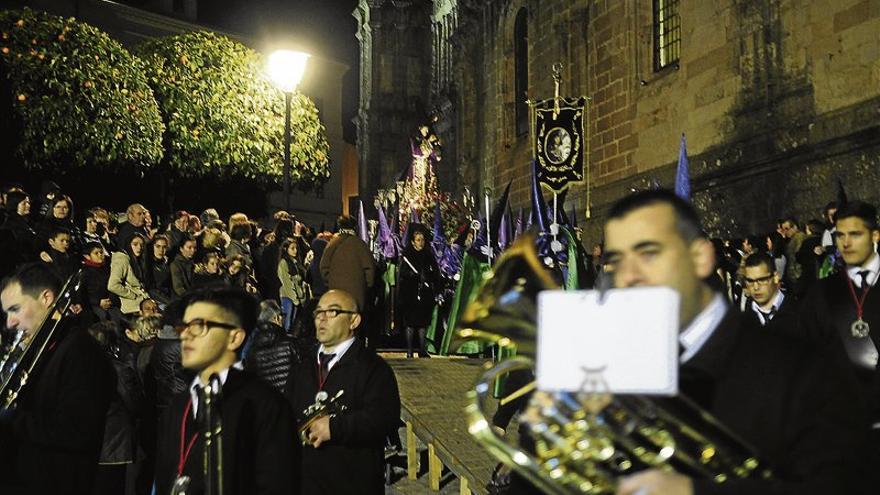 El Nazareno sale por primera vez con la banda de la Sagrada Cena