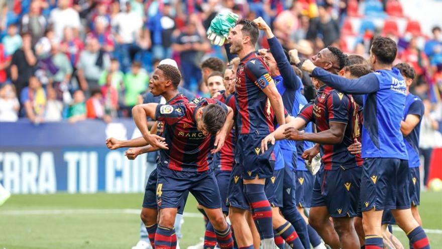 Resumen, goles y highlights del Levante 2 - 0 Alavés de la jornada 38 de LaLiga Smartbank