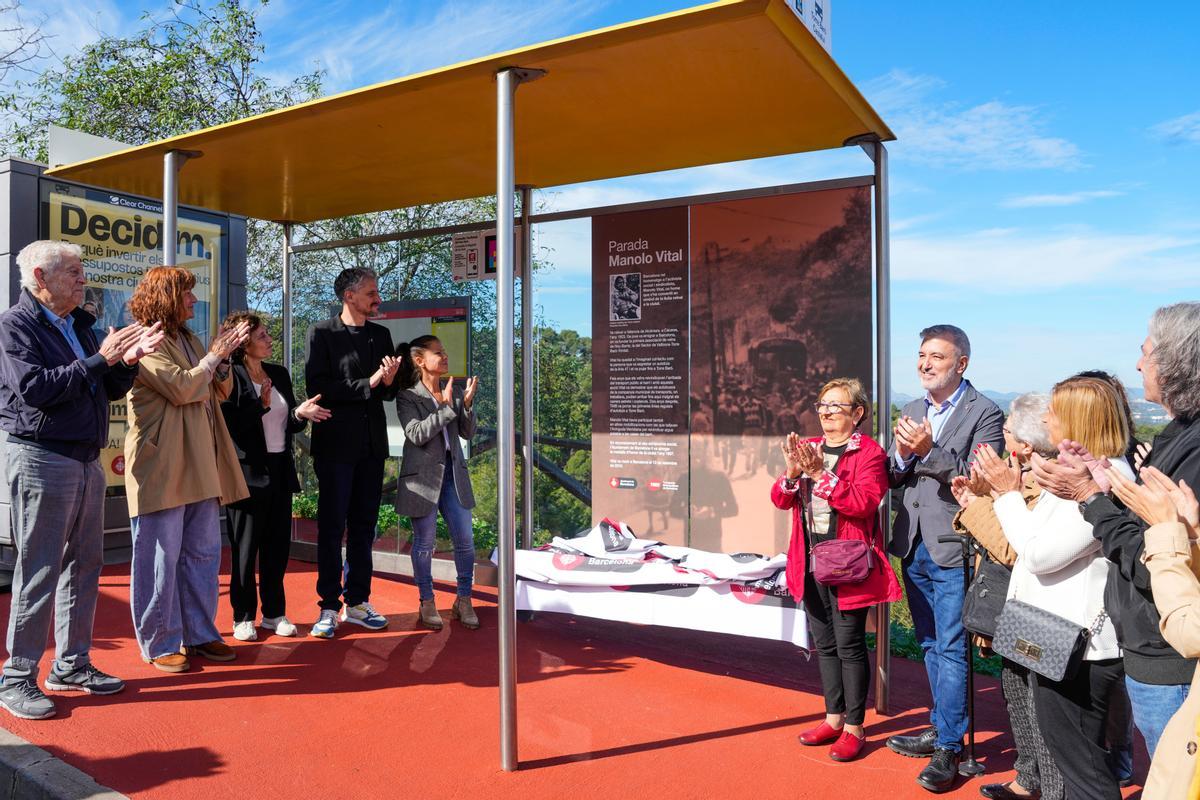 Barcelona dedica una plaza en Torre Baró al activista y conductor del 47 Manolo Vital.