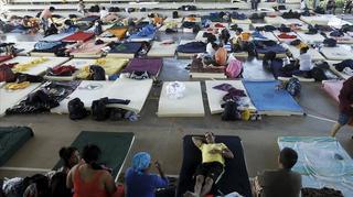 Miles de inmigrantes cubanos quedan varados en Costa Rica